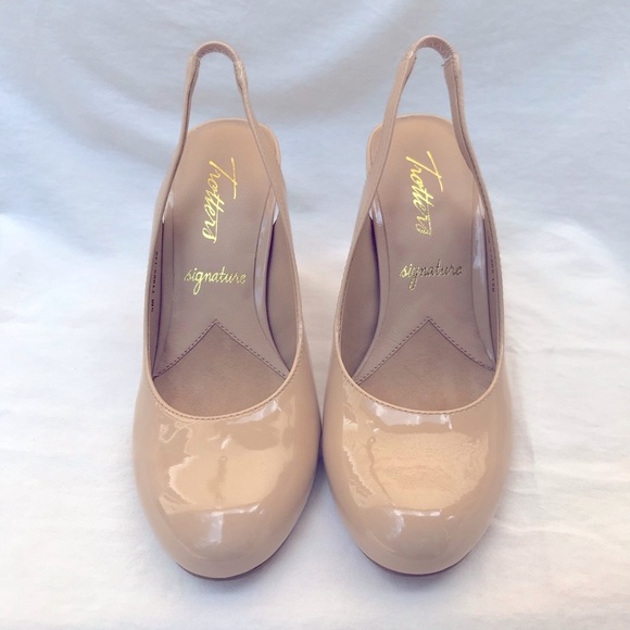 Trotters Gidget Nude Heels - Picture 2 of 8